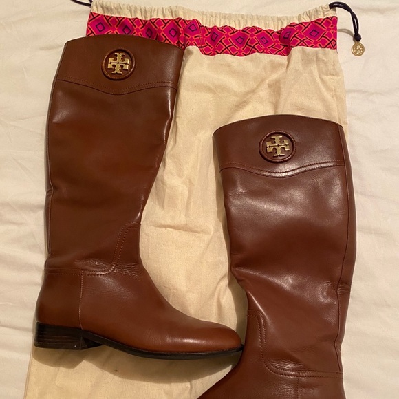 tory burch ashlynn riding boots